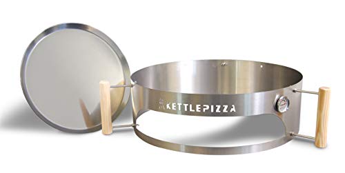  Kettle Pizza केटलपिज्जा बेसिक 22.5 - 22.5 इंच केटल ग्रिल्स के लिए पिज्जा ओवन किट। अमरीका मे...