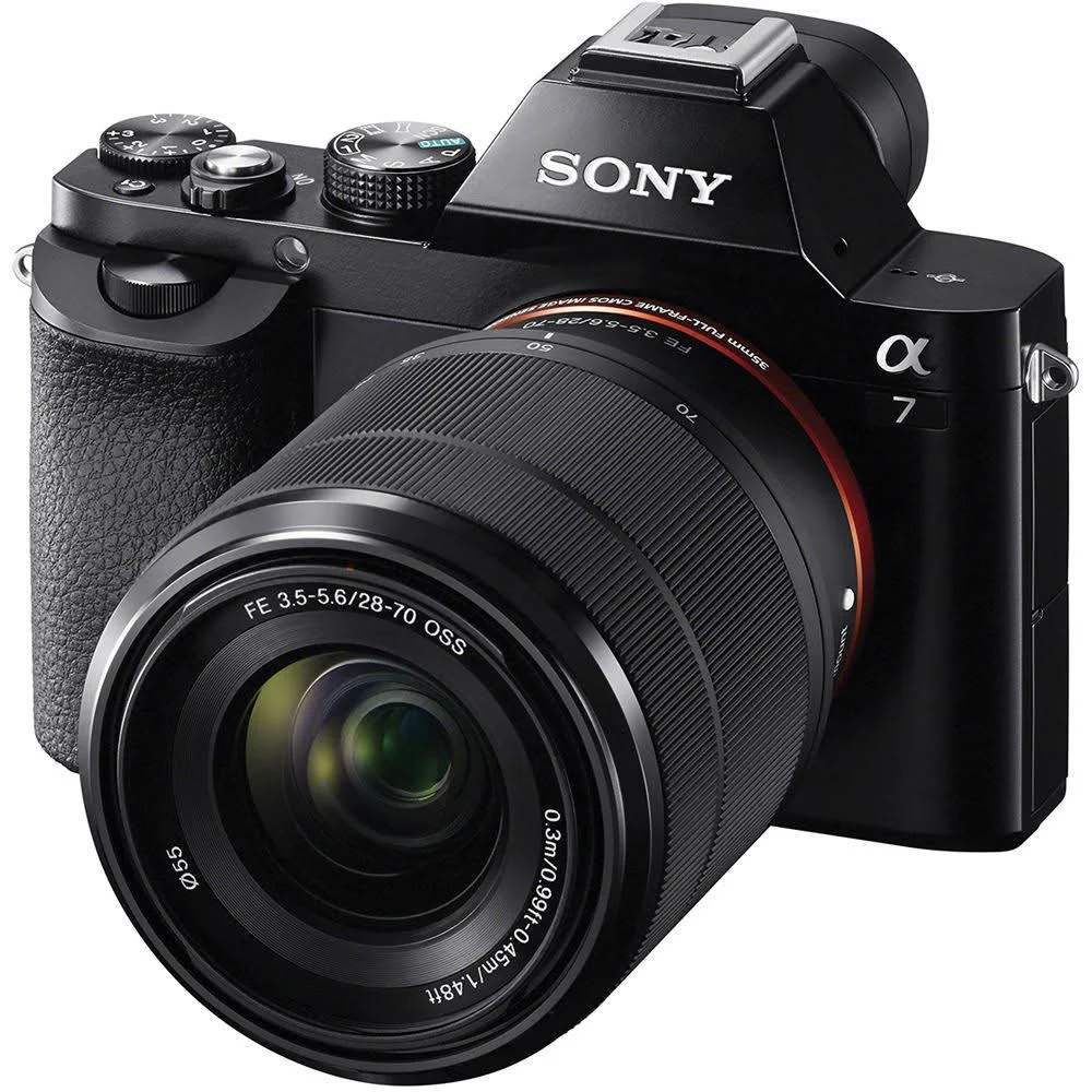 Sony a7 फुल-फ्रेम मिररलेस डिजिटल कैमरा 28-70 मिमी लेंस के साथ